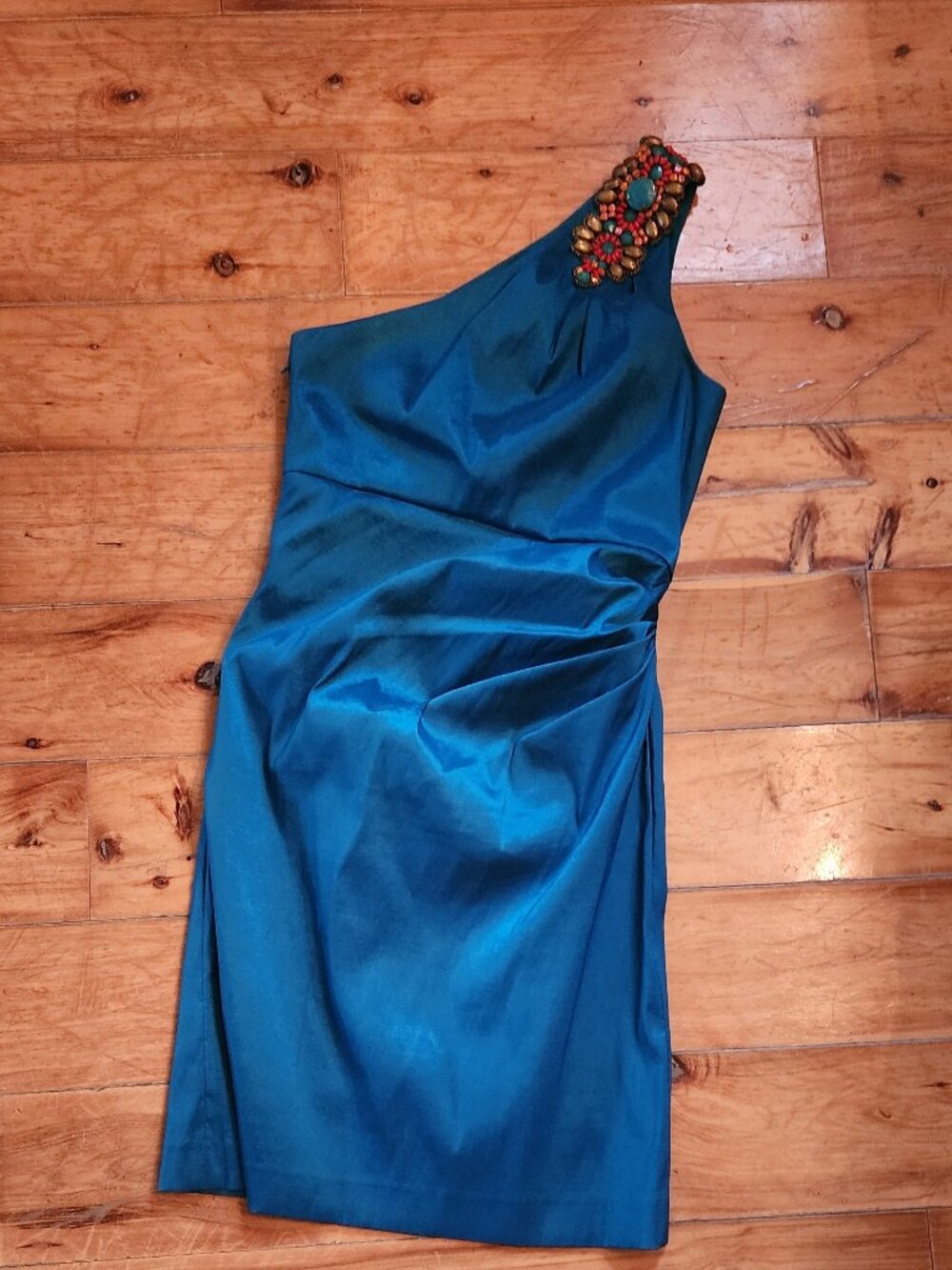 Stunning Teal Badgley Mischka Cocktail Dress with Stone Accents, size 6